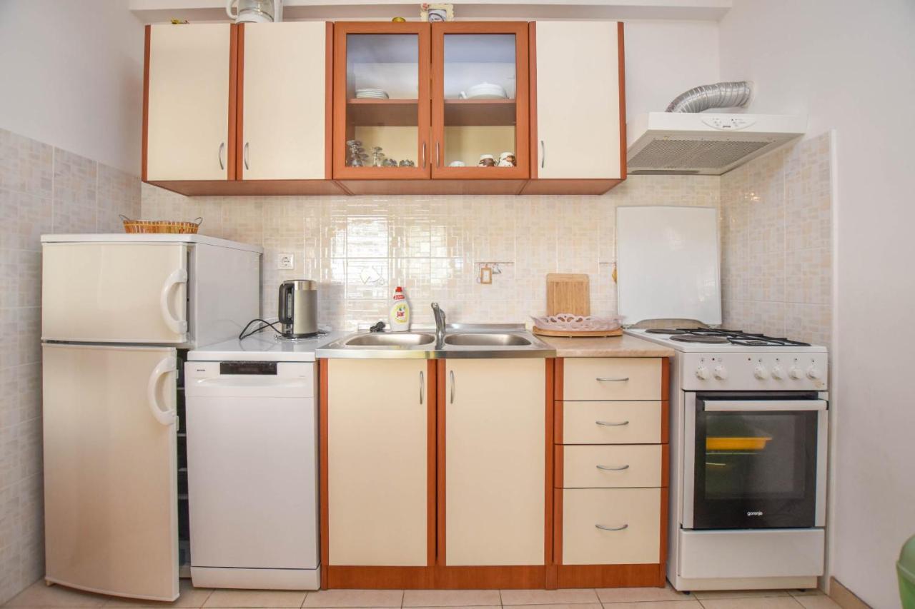 Apartments Dandelion Biograd Na Moru Exterior photo