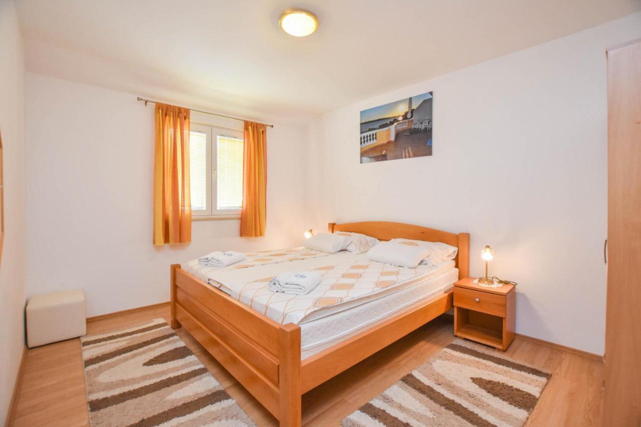 Apartments Dandelion Biograd Na Moru Exterior photo