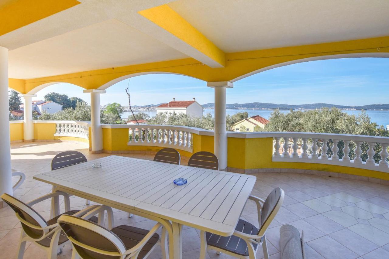 Apartments Dandelion Biograd Na Moru Exterior photo
